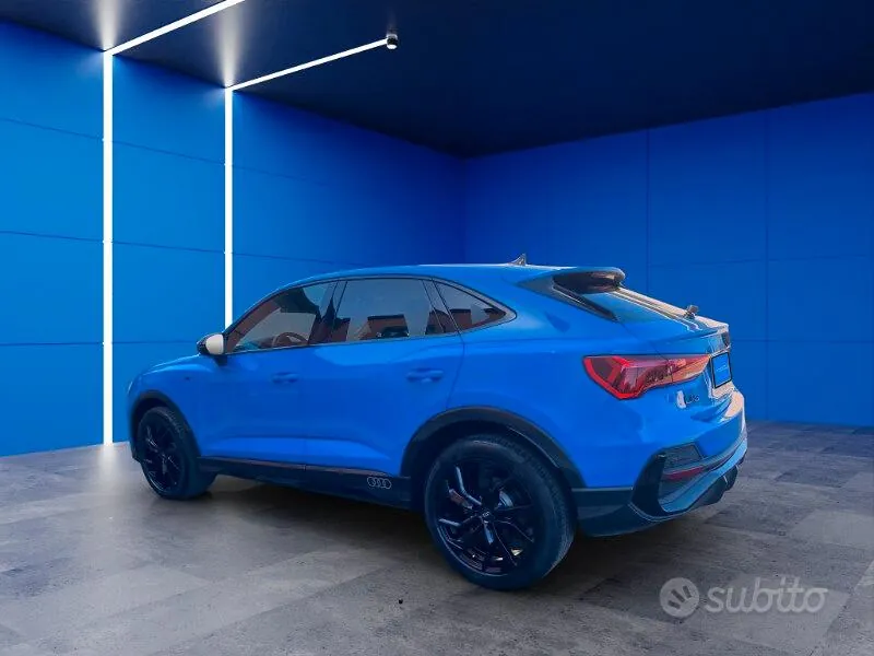 Audi Q3 2021 photo 2