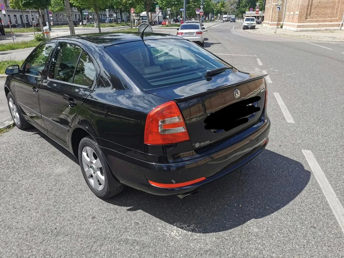 Skoda Octavia 2005 photo 2