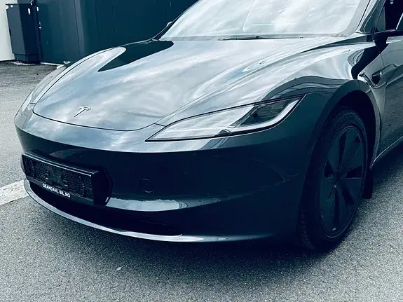 Tesla Model 3 2025 photo 3