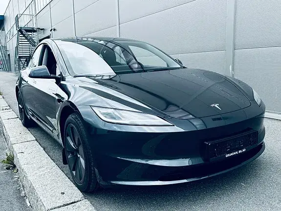 Tesla Model 3 2025 photo 2