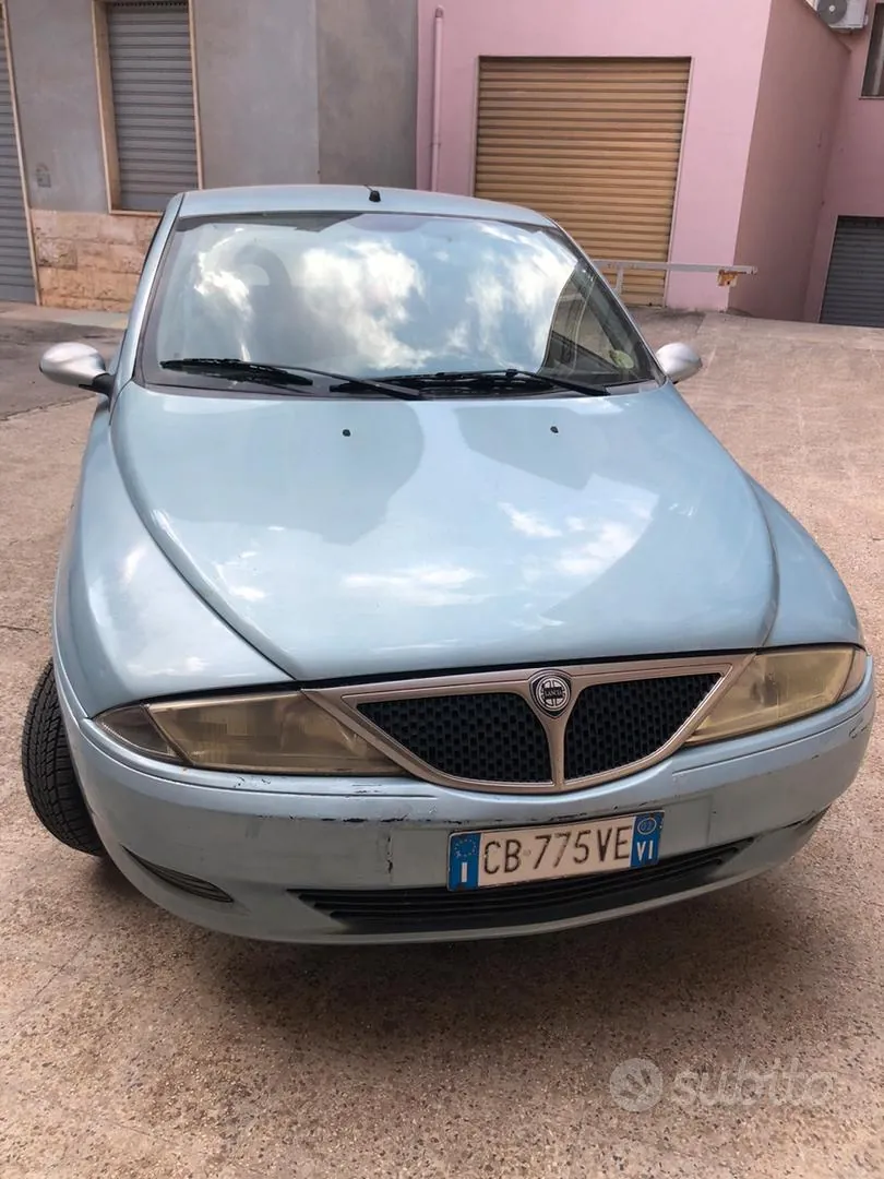 Lancia Ypsilon