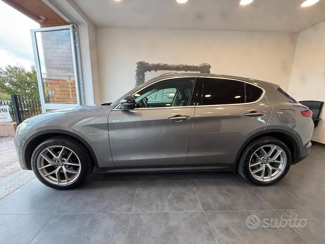 Alfa Romeo Stelvio 2018 photo 3