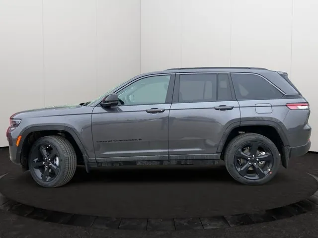 Jeep Grand Cherokee 2026 photo 2