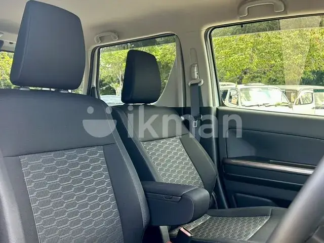 Suzuki Wagon R 2025 photo 4