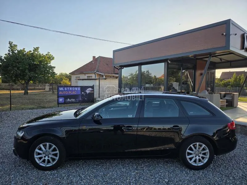 Audi A4 2012 photo 2