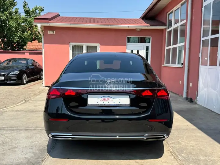 Mercedes-Benz E 220 2024 photo 4