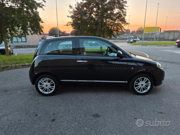 Lancia Ypsilon 2011 photo 4