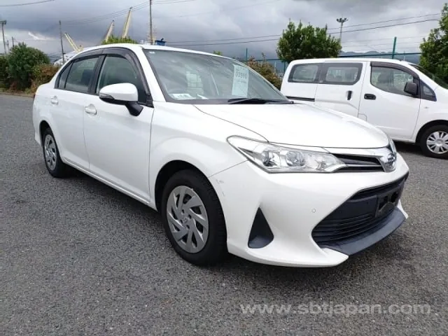 Toyota Corolla Axio X