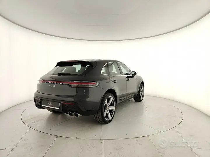 Porsche Macan 2023 photo 3