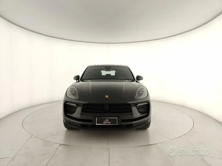 Porsche Macan 2023 photo 2