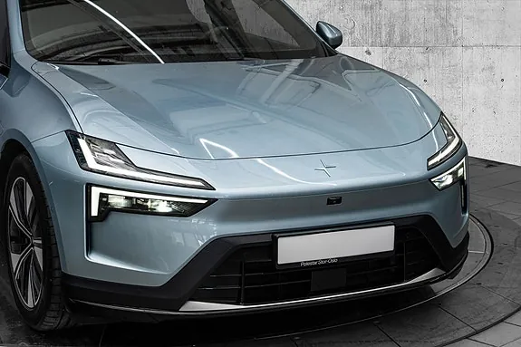 Polestar 4 2025 photo 2