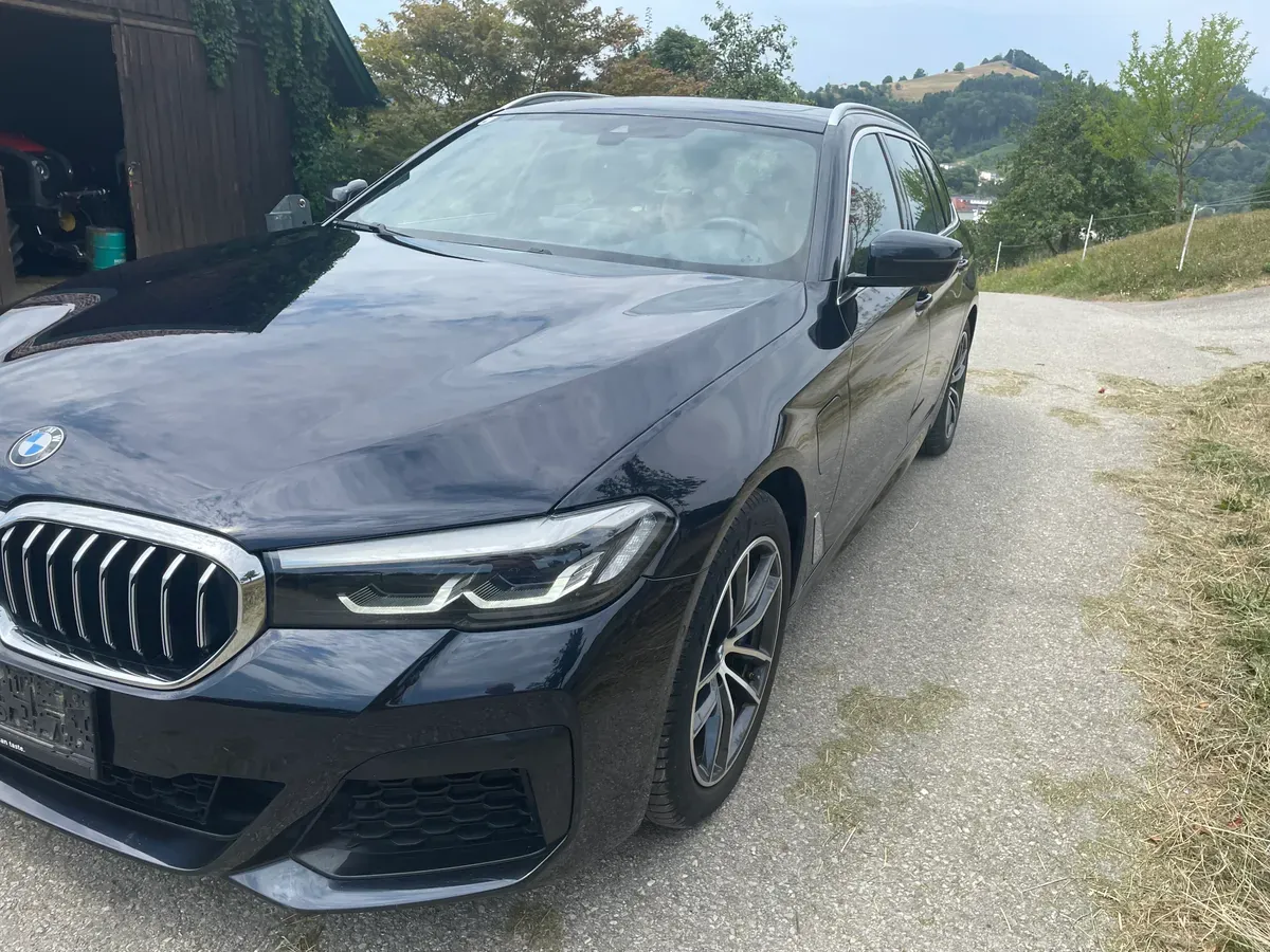 BMW 5 Series 2021 photo 2
