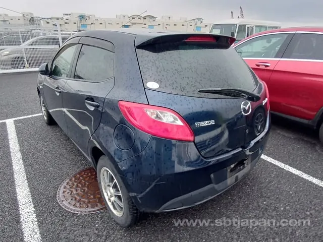 Mazda Demoi 2013 photo 3