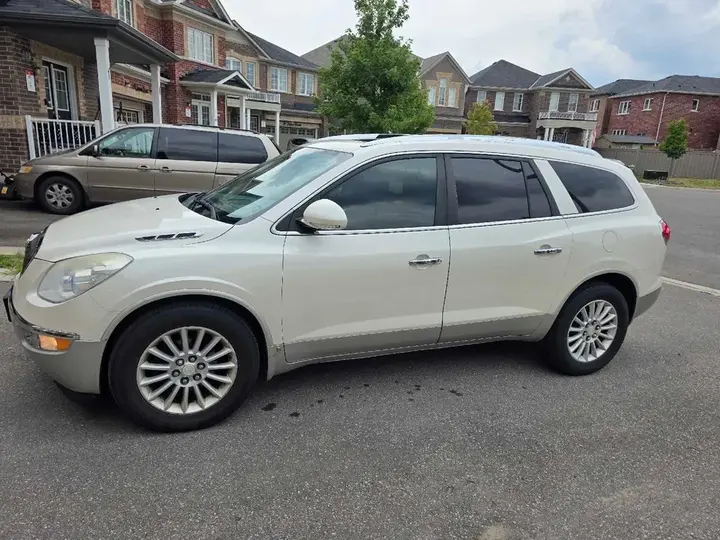 Buick Enclave 2008 photo 3