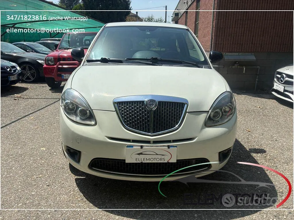 Lancia Ypsilon 2011 photo 2