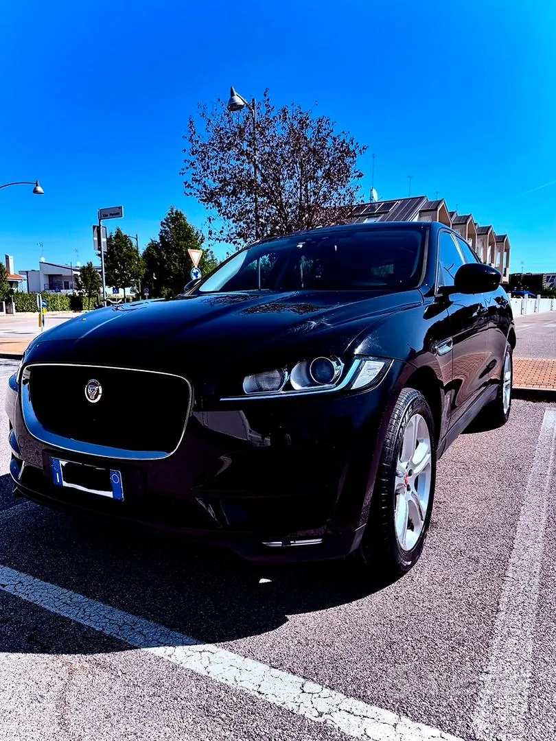 Jaguar F-Pace 2017 photo 3