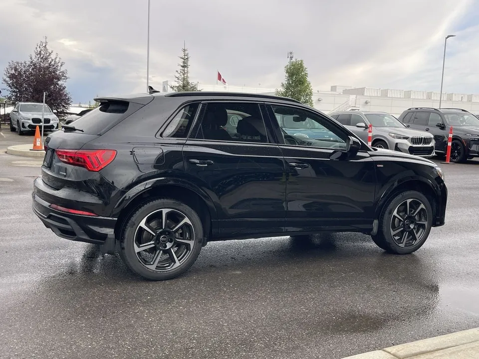Audi Q3 2023 photo 2