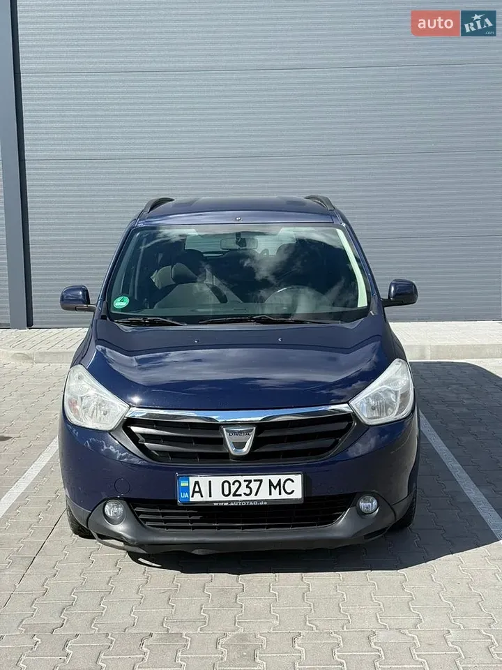 Dacia Lodgy 2012 photo 2