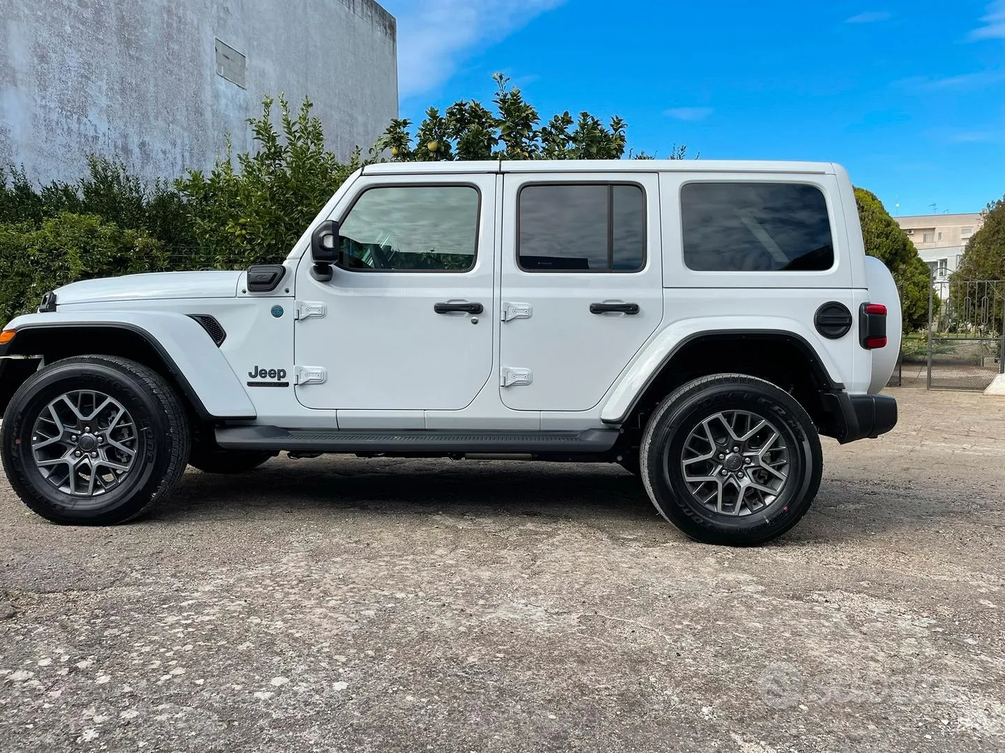 Jeep Wrangler 2021 photo 2