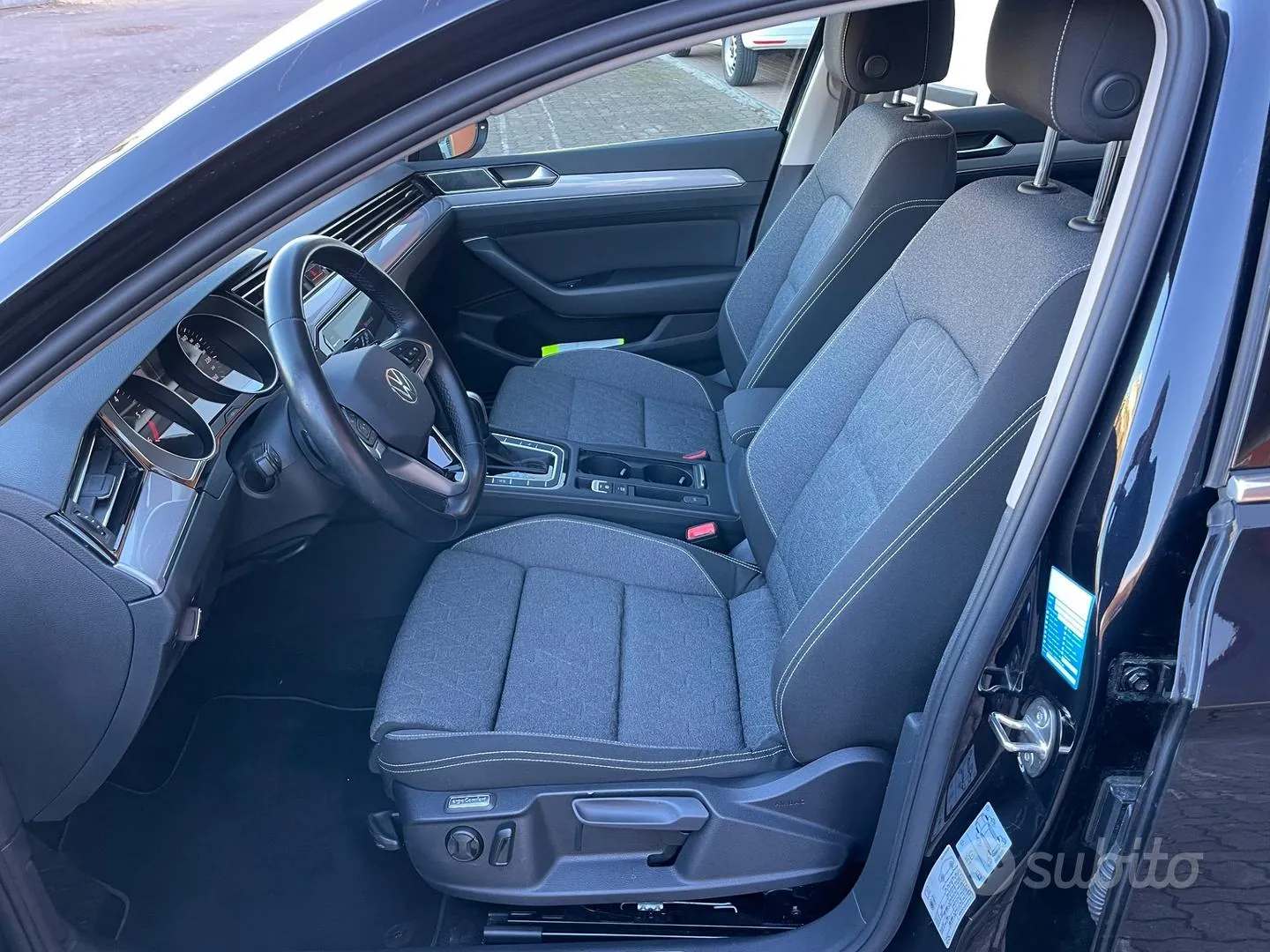 Volkswagen Passat 2022 photo 5