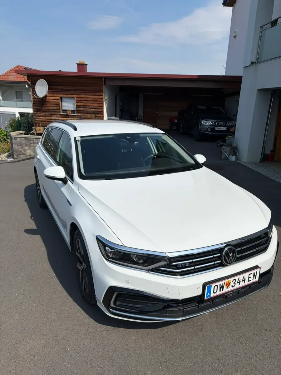 Volkswagen Passat 2020 photo 2