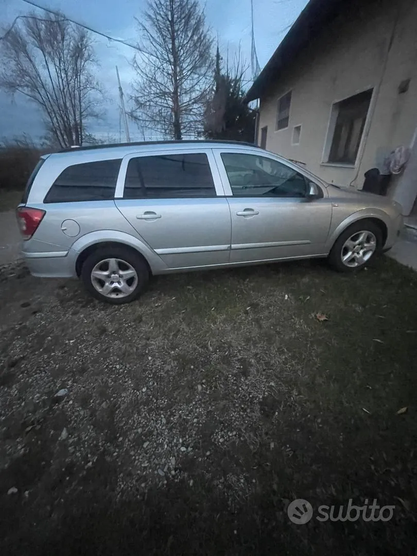 Opel Astra 2008 photo 4