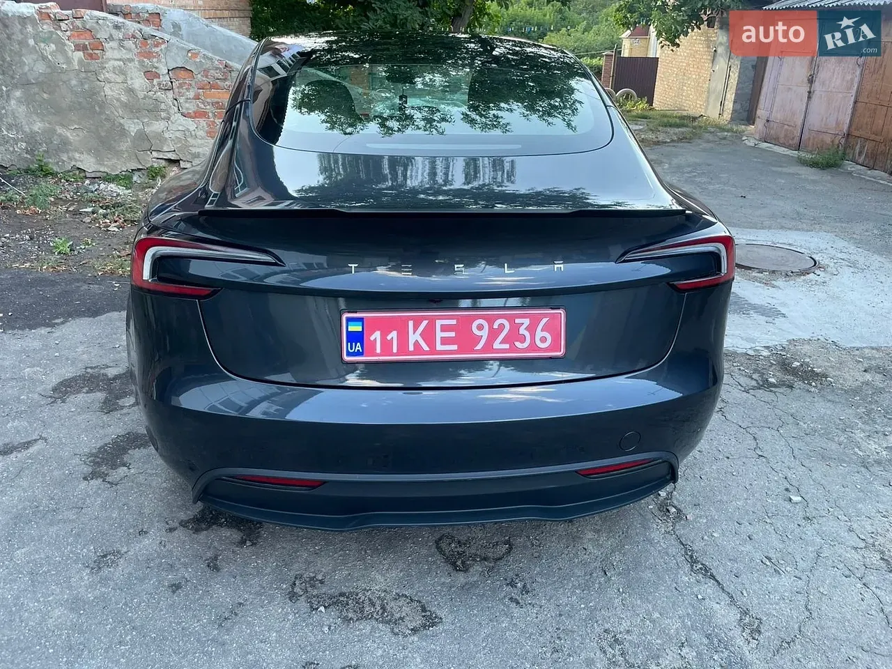 Tesla Model 3 2024 photo 2
