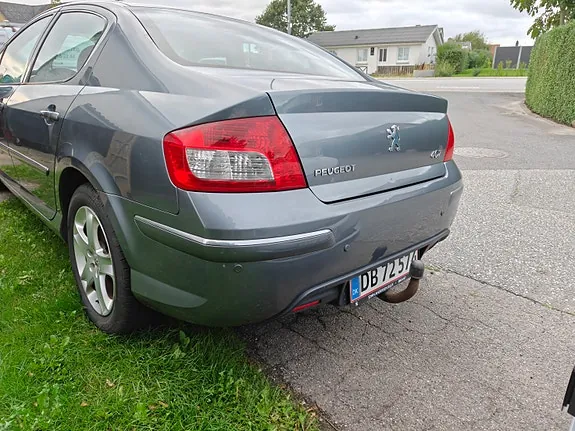 Peugeot 407 2011 photo 2