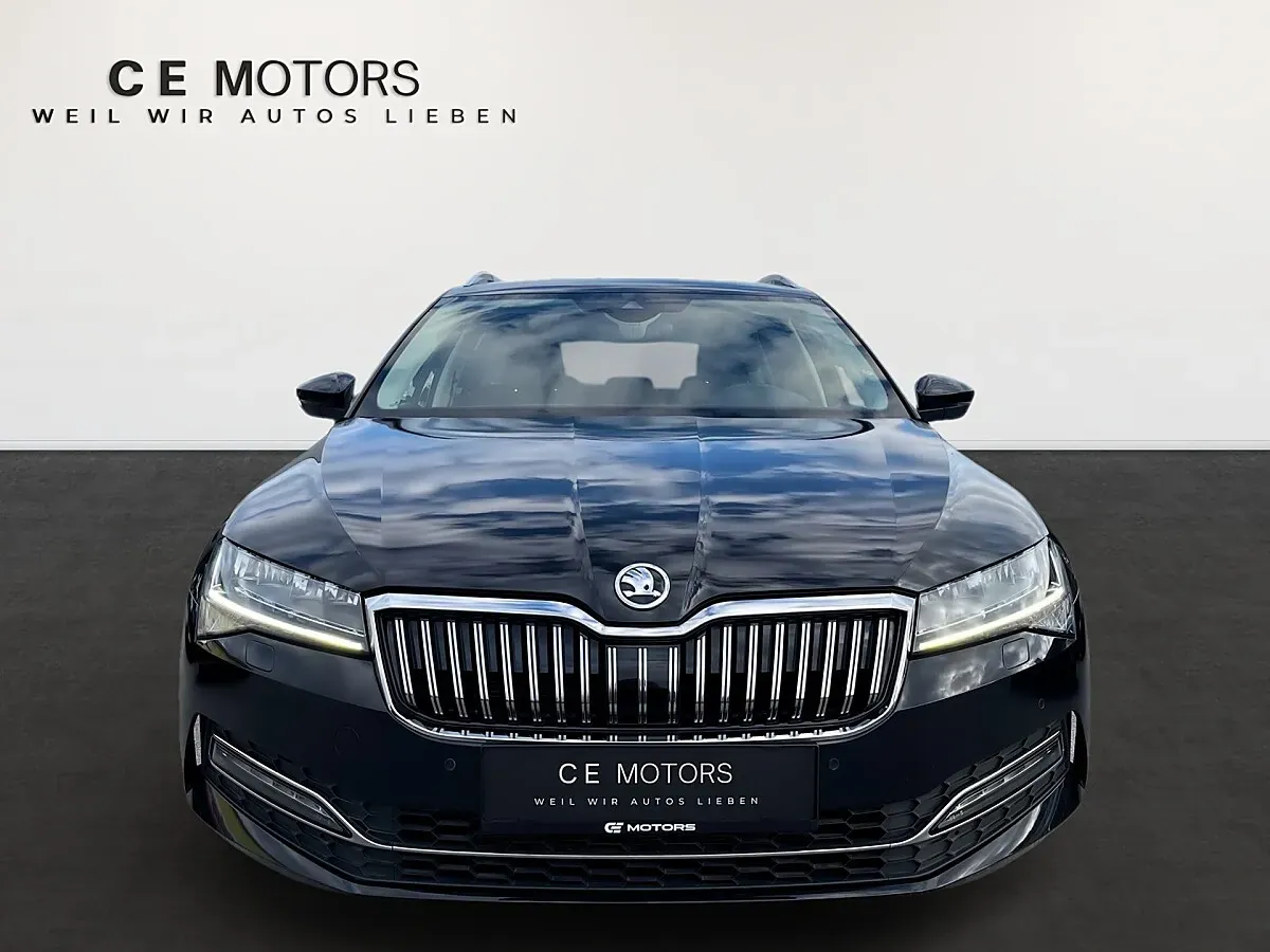 Skoda Superb 2022 photo 3