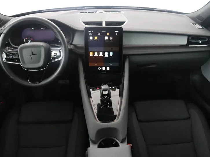 Polestar 2 2021 photo 3