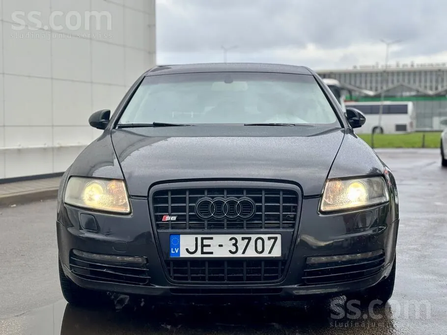 Audi A6 2004 photo 2