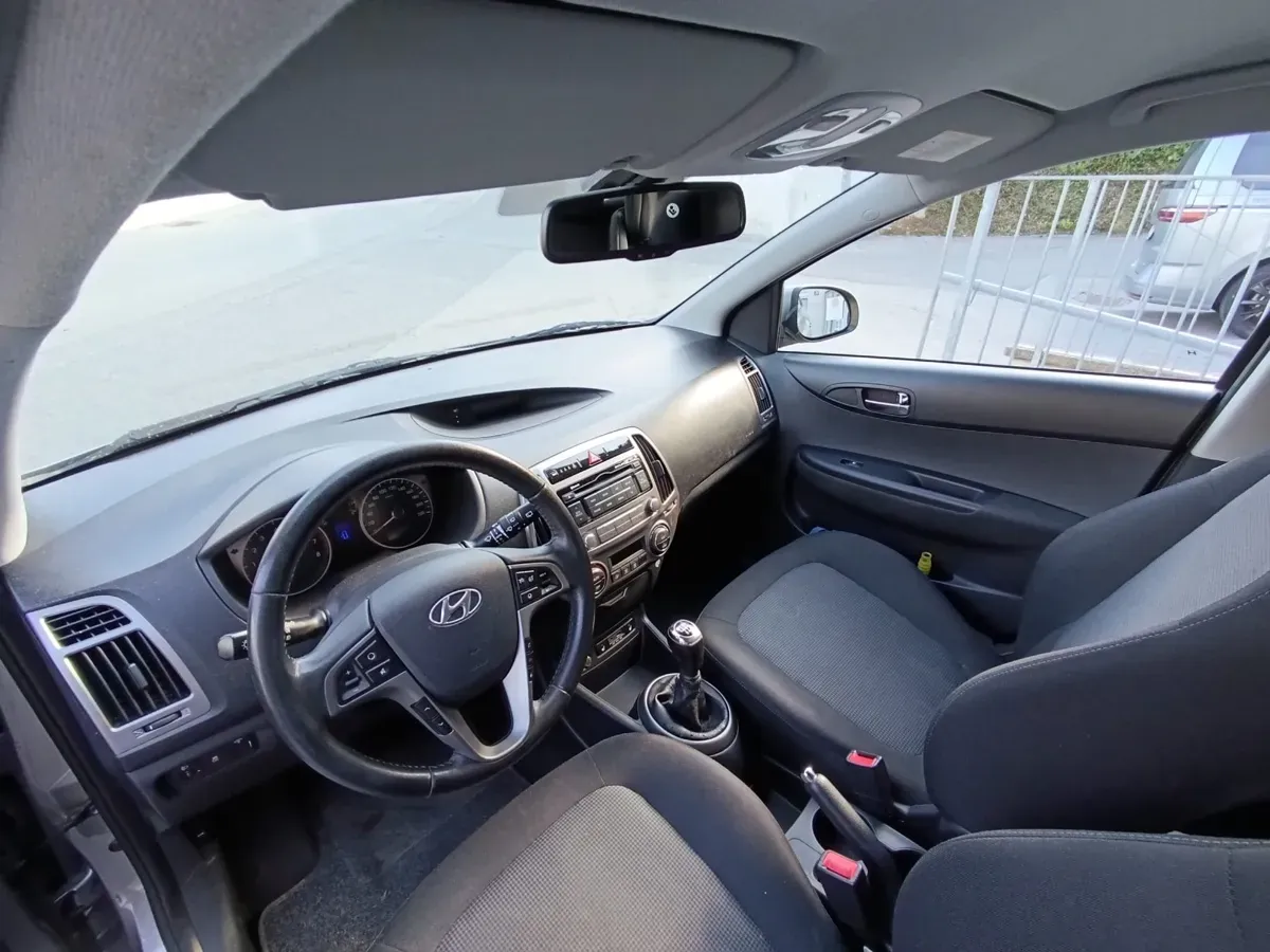 Hyundai I20 2013 photo 3