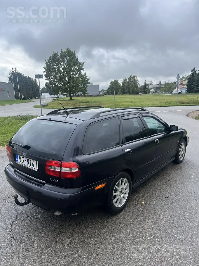 Volvo V40 2004 photo 3