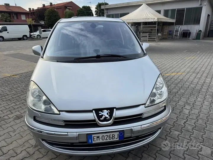 Peugeot 807 2012 photo 3