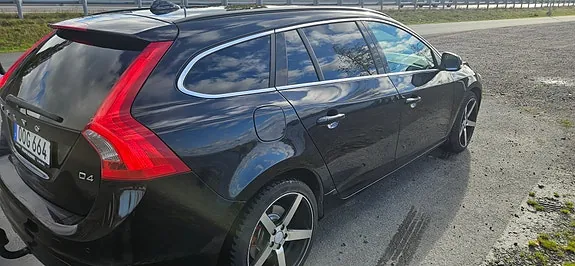 Volvo V60 2014 photo 2