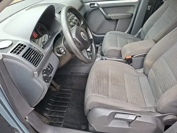 Volkswagen Touran 2006 photo 5