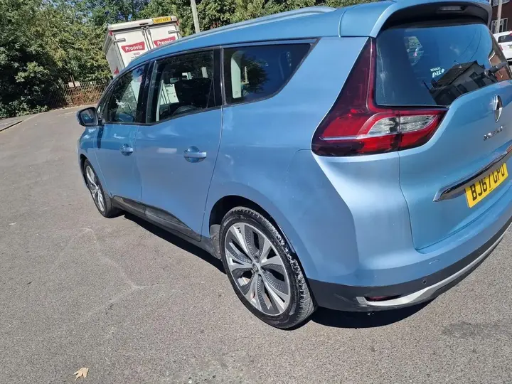 Renault Grand Scenic 2017 photo 3