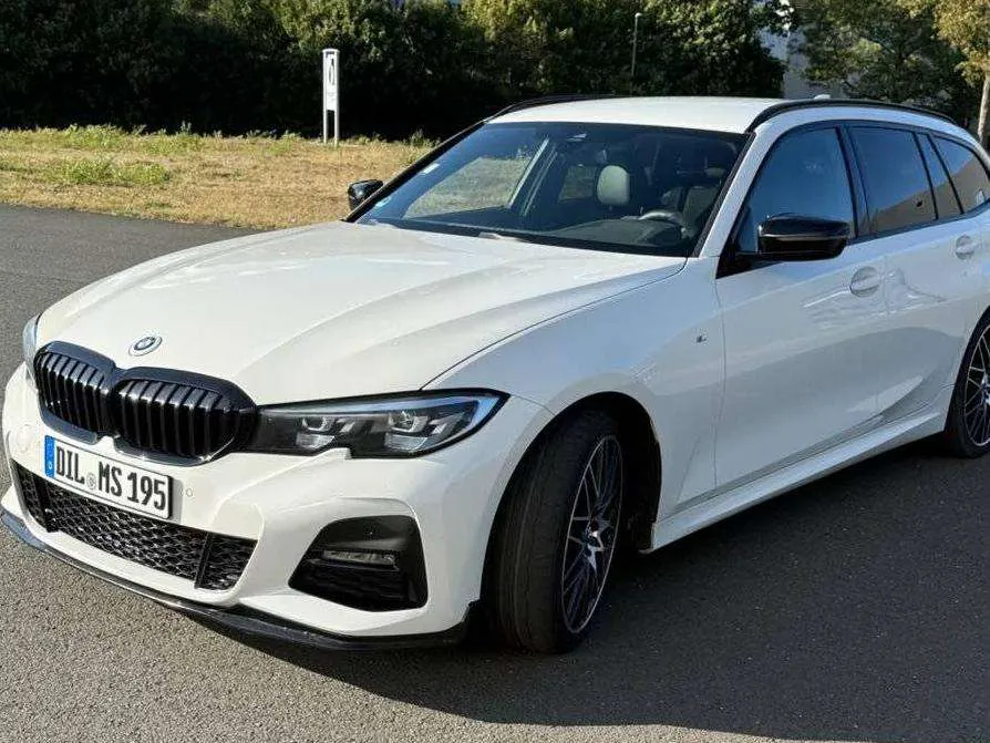 BMW 320 2022 photo 3