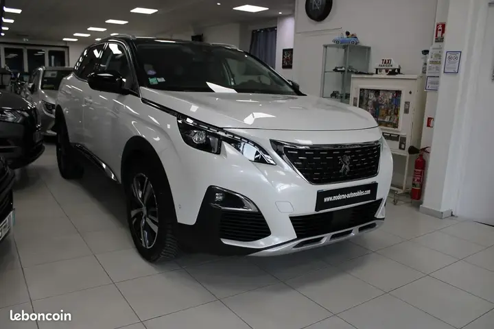 Peugeot 3008 2019 photo 3