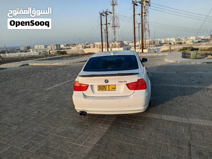 BMW 3 Series 2010 photo 3