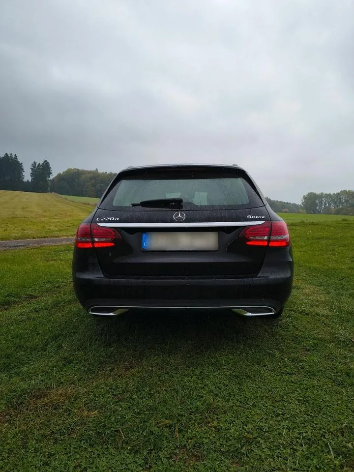 Mercedes-Benz C 220