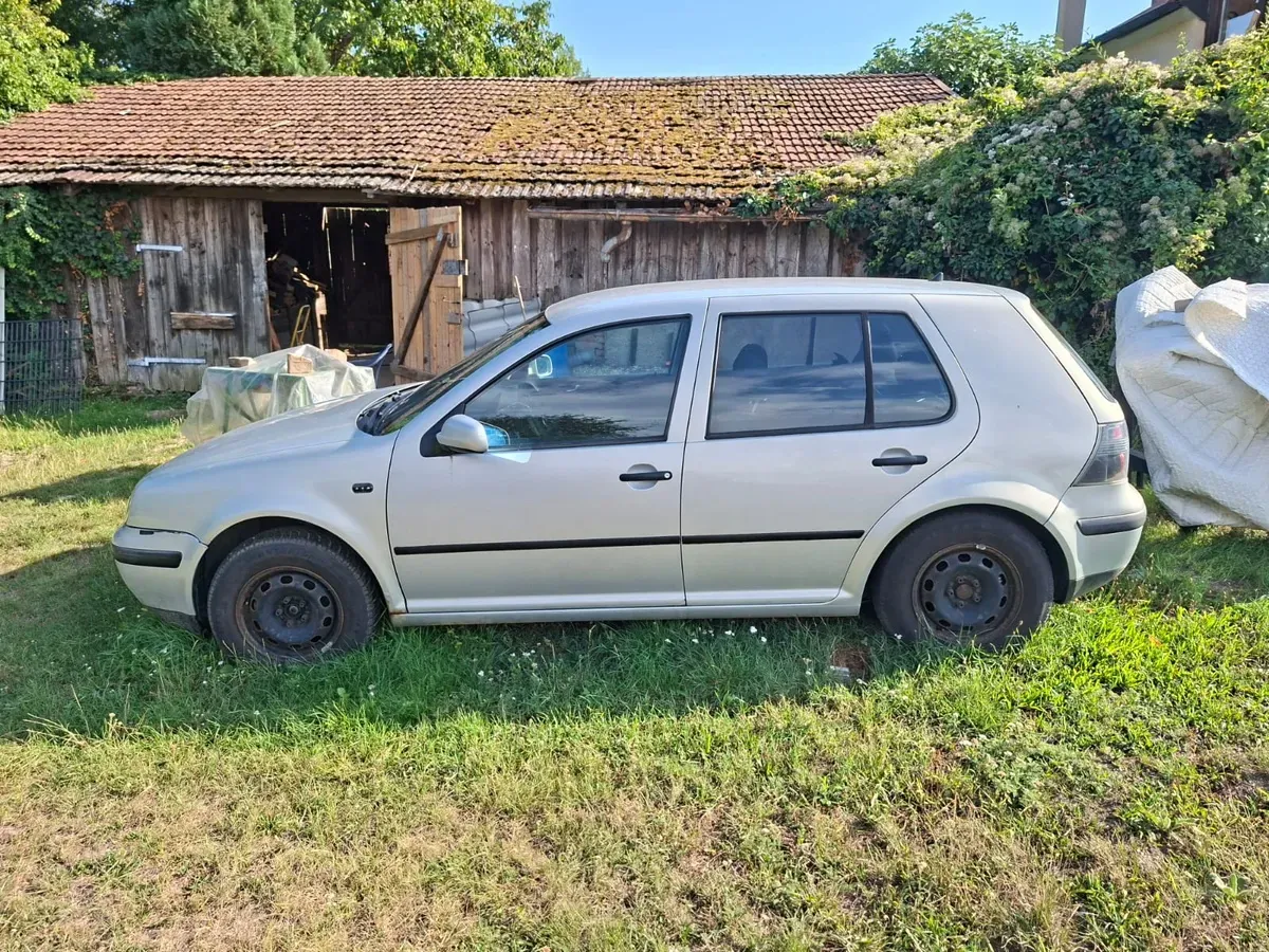 Volkswagen Golf 1998 photo 2