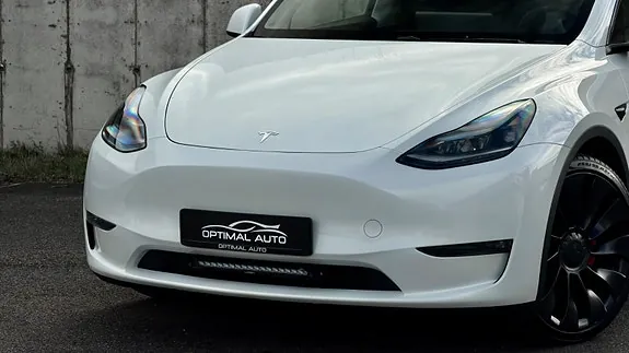 Tesla Model Y 2023 photo 2