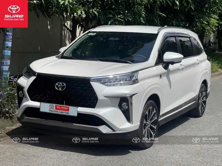 Toyota Veloz Cross