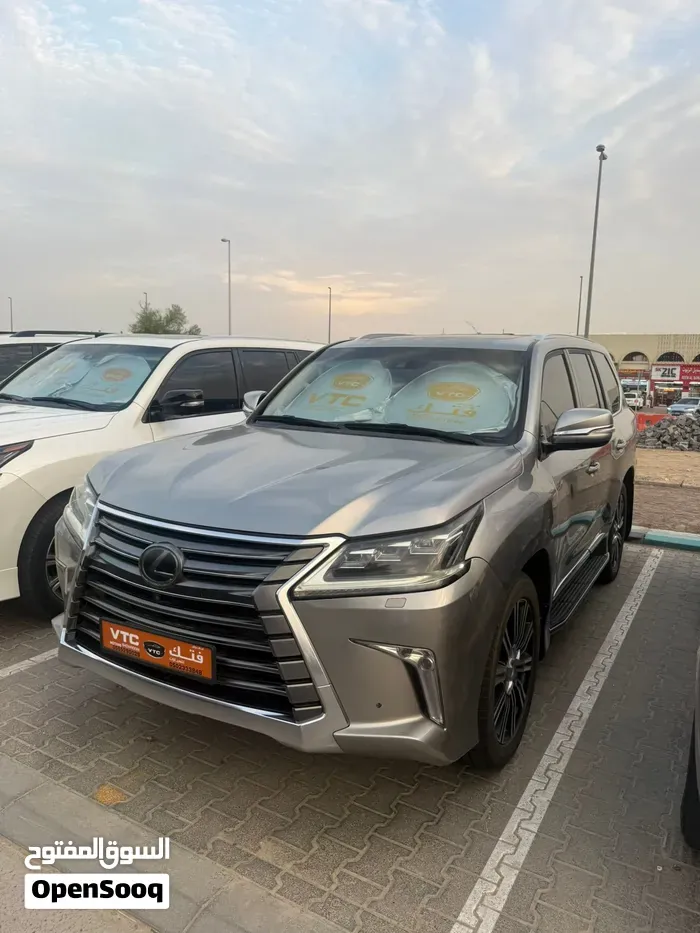 Lexus Lx 570 2018 photo 2