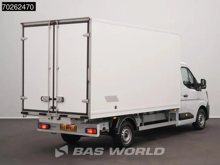 Renault Master 2024 photo 2