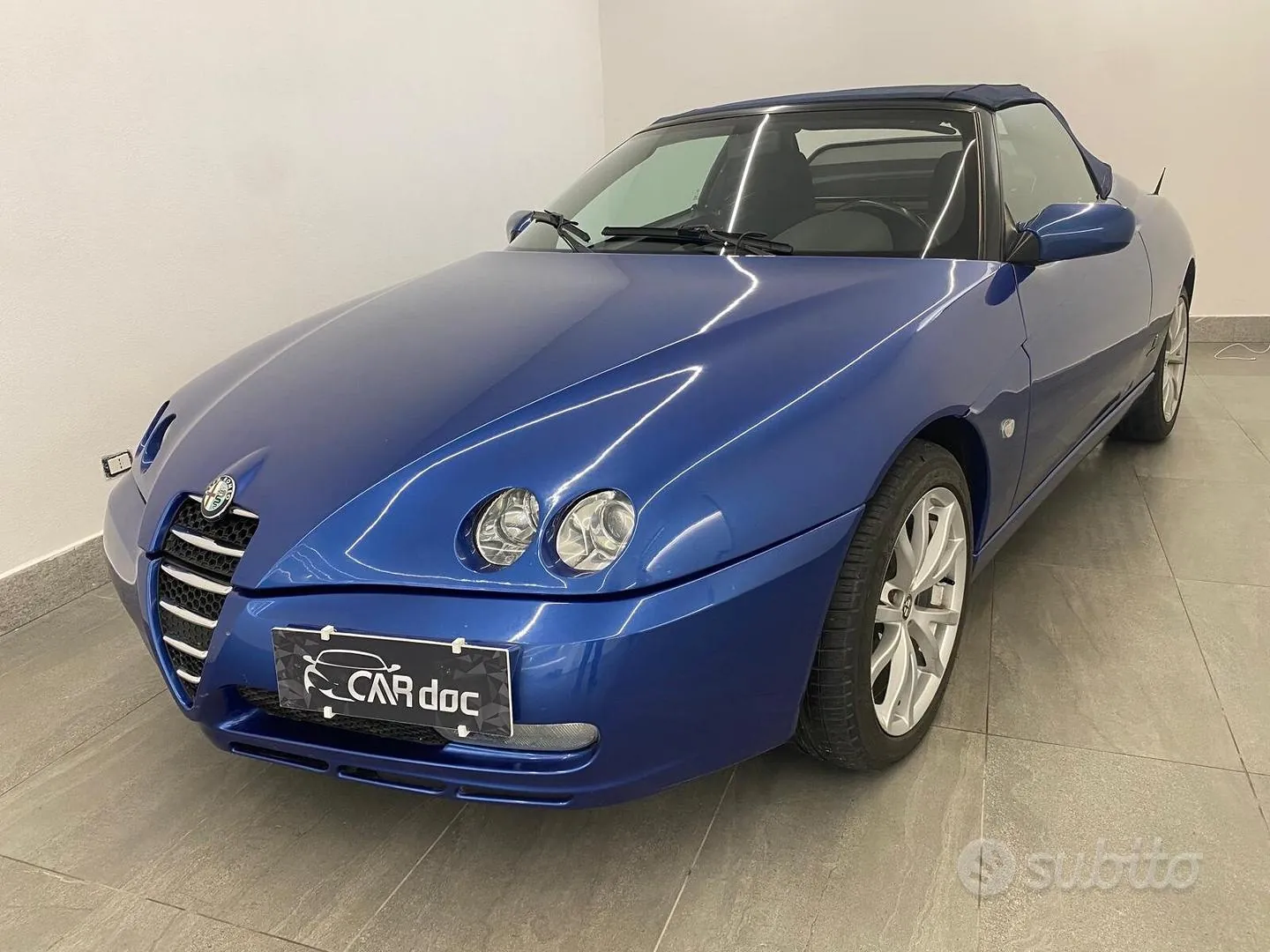 Alfa Romeo Gtv 2004 photo 3