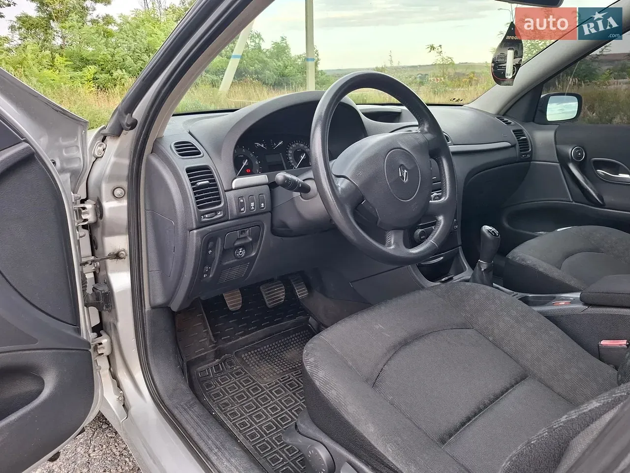 Renault Laguna 2005 photo 2