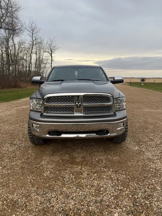 Ram 1500 2011 photo 3