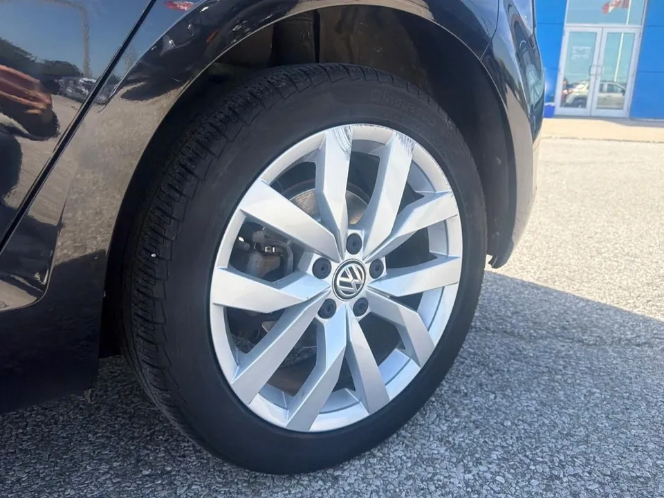 Volkswagen Golf 2019 photo 3